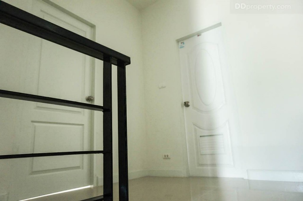 season valley thhhhthe season valley sriracha Town House TrDSC00171-018-012