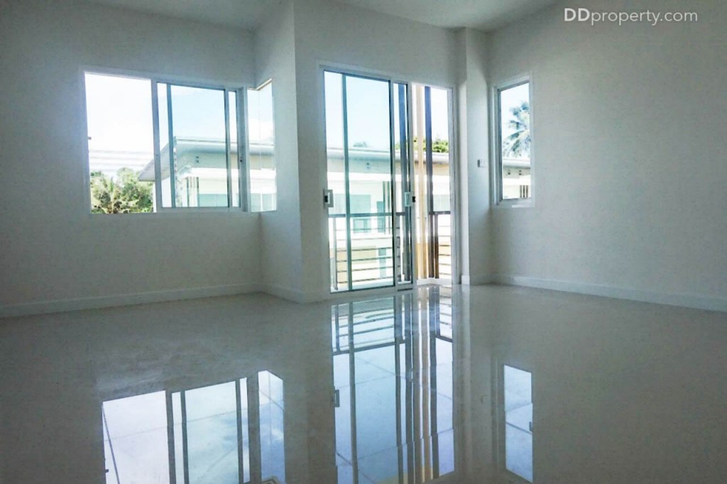 season valley thhhhthe season valley sriracha Town House TrDSC00181-025-017