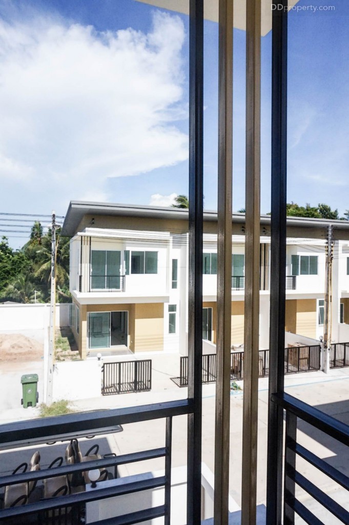 season valley thhhhthe season valley sriracha Town House TrDSC00186-029-020