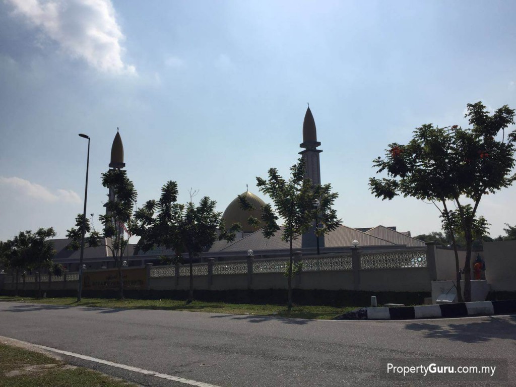 Mosque near Serene Heights