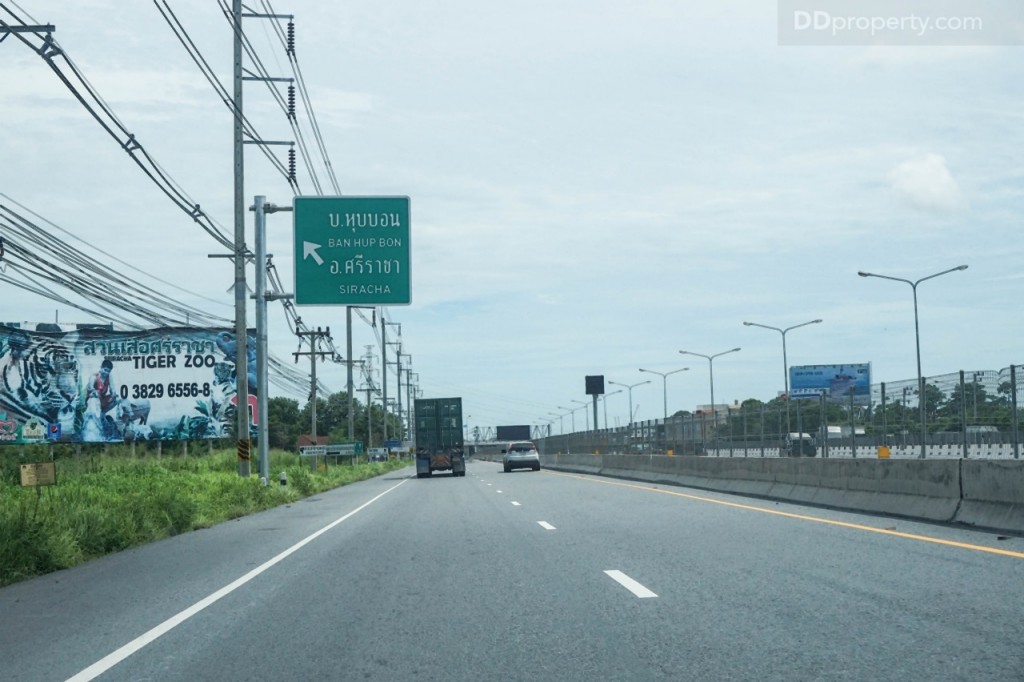 the season valley sriracha LocationDSC09957-011