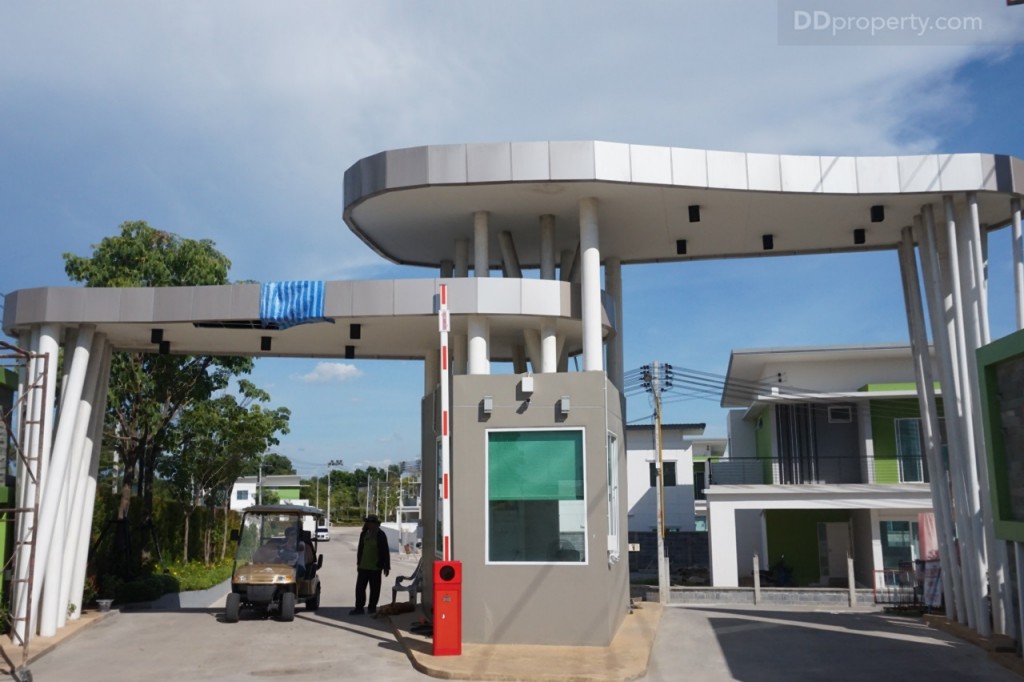 the season valley sriracha Project8 DSC00260-011