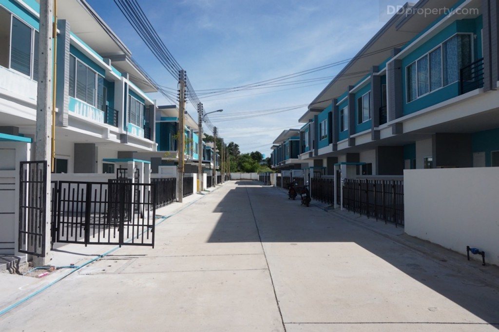 the season valley sriracha ProjectDSC00142-014