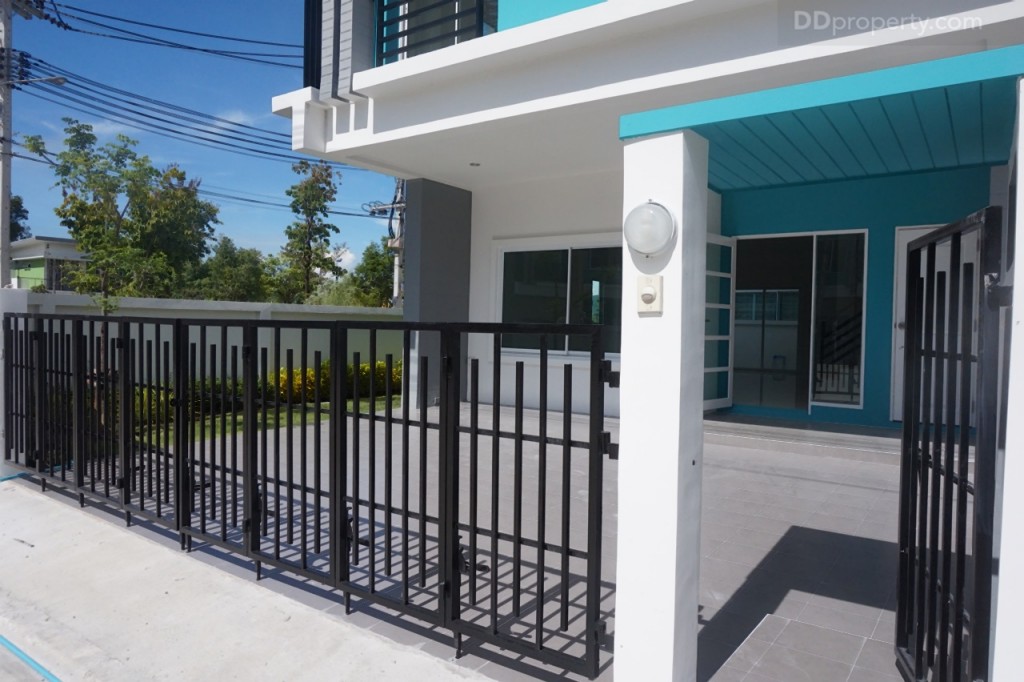 the season valley sriracha Town Home TrDSC00083-002