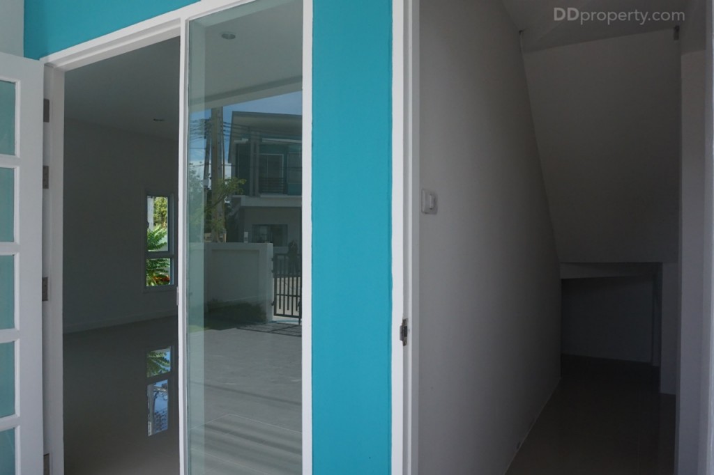 the season valley sriracha Town Home TrDSC00093-007