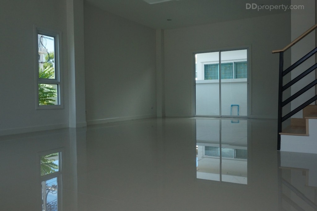 the season valley sriracha Town Home TrDSC00094-008