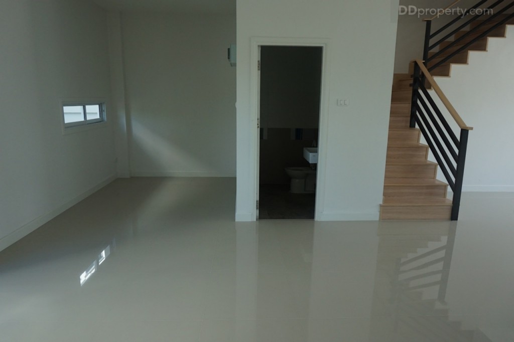 the season valley sriracha Town Home TrDSC00097-011