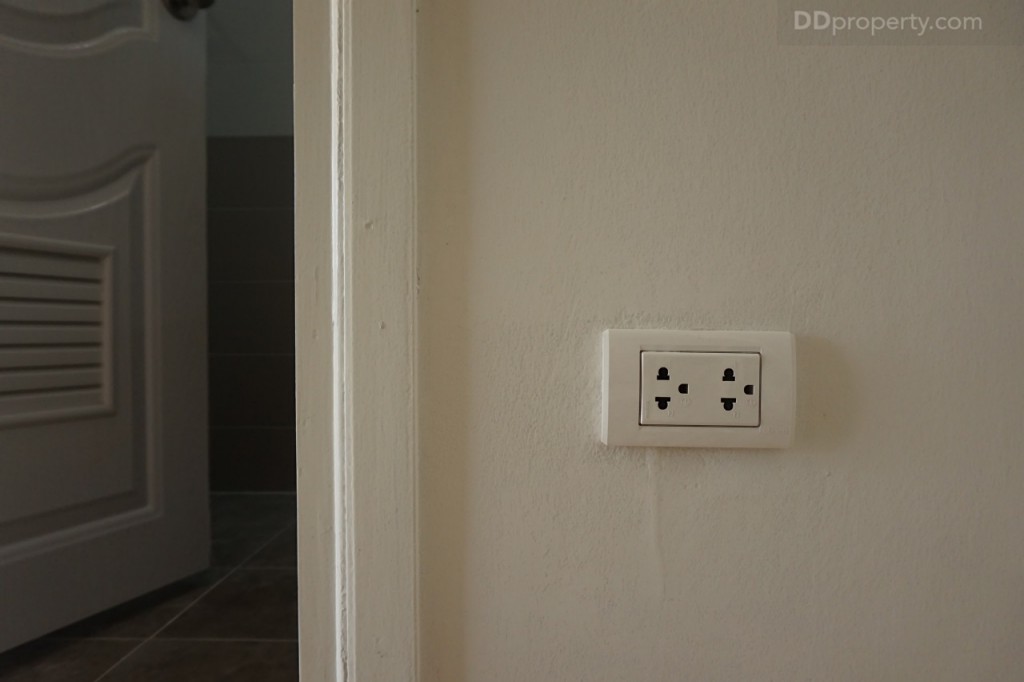 the season valley sriracha Town Home TrDSC00115-023