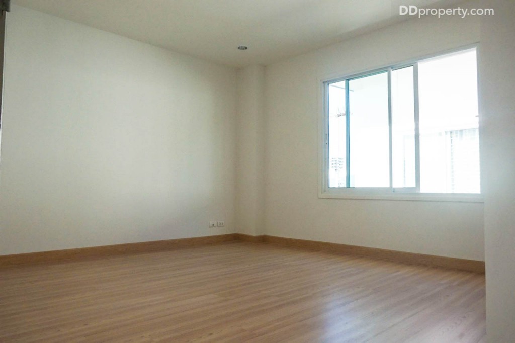 the season valley sriracha Town Home TrDSC00124-029