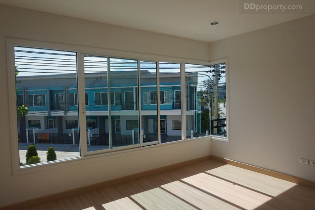 the season valley sriracha Town Home TrDSC00131-033