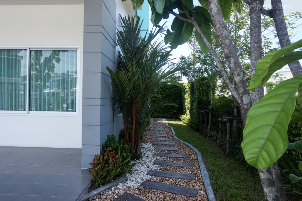 the season valley sriracha Town Home ex6 DSC09997-006