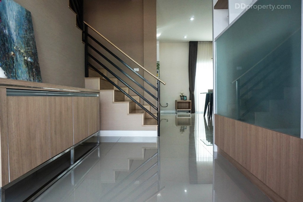 the season valley sriracha Town Home ex8 DSC09999-008