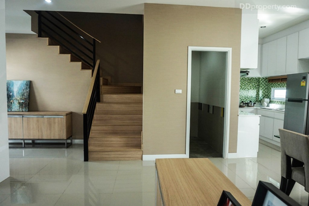 the season valley sriracha Town Home exDSC00003-010