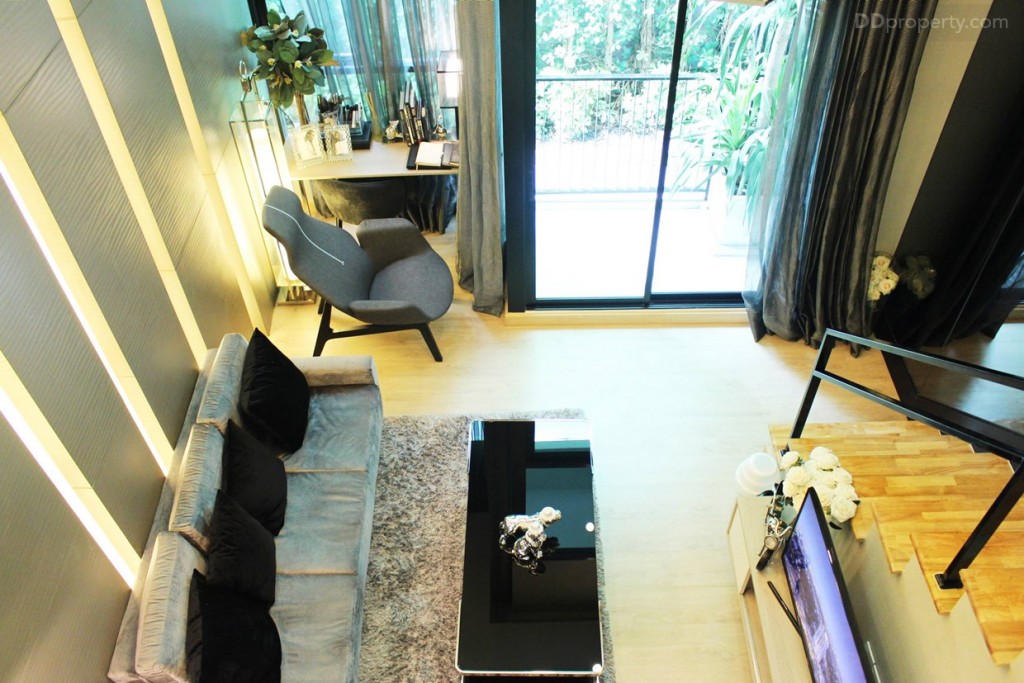 มุมมองจากห้องนอนลงมาข้างล่าง