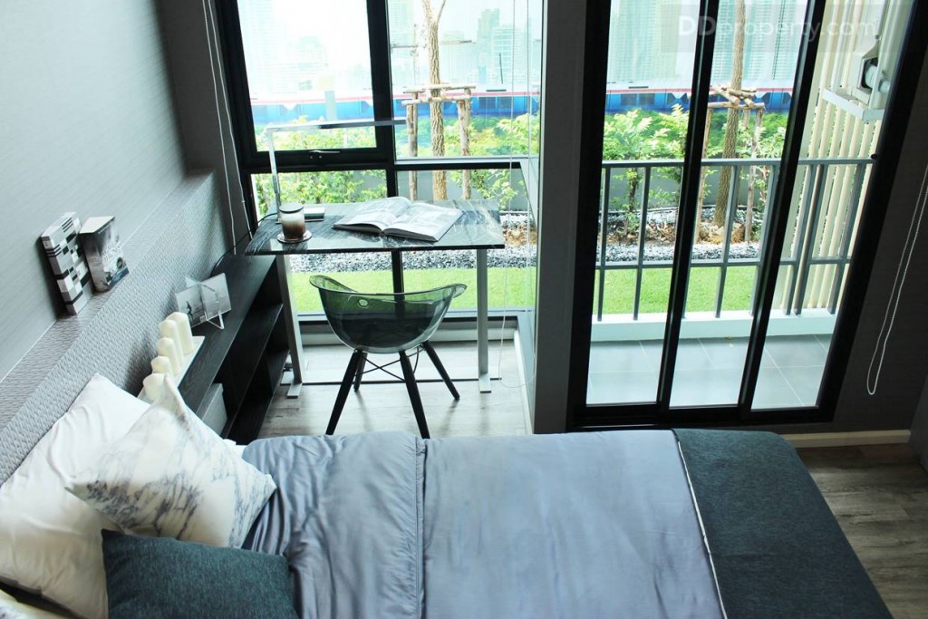 เหมือนทางโครงการตั้งใจจะให้ทุกห้องมึกระจกเข้ามุม เพื่อทำให้ห้องดูสวยงามมีระดับ ซึ่งก็ถือว่าน่าประทับใจมากทีเดียว