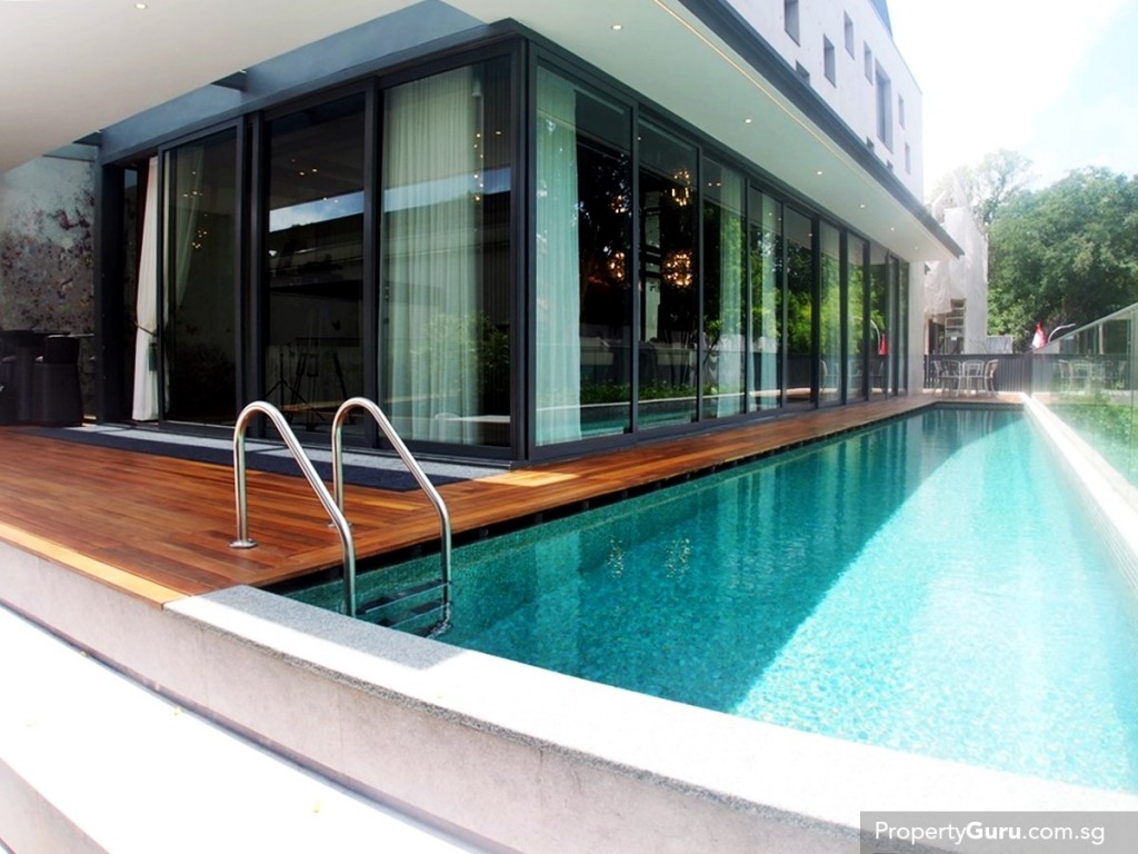 Private swimming pool