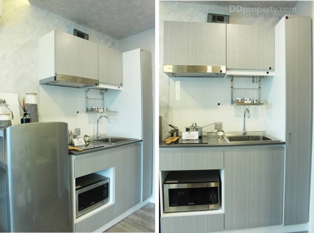 เมื่อเป็นเข้ามาในห้องจะเป็นทางเดินยาวด้านขวามือเป็นครัวเปิด แบบบิวท์อิน พร้อมที่เก็บของด้านข้างและด้านบน