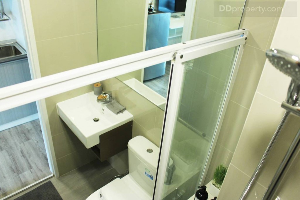 ตัว Shower Box ที่ได้จะได้เป็นบานเลื่อน 3 ตอน กระจกเทมเปอร์