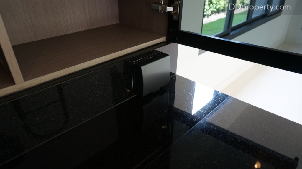 Setthasiri Pinklao - Kanchana