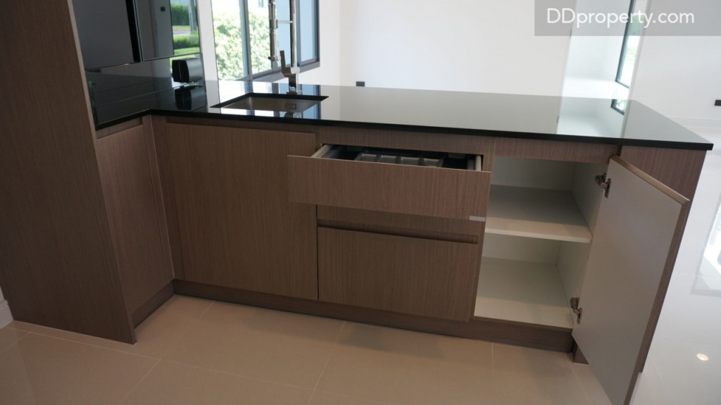 Setthasiri Pinklao - Kanchana