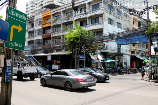 The Master Reflexion @ BTS On Nut 