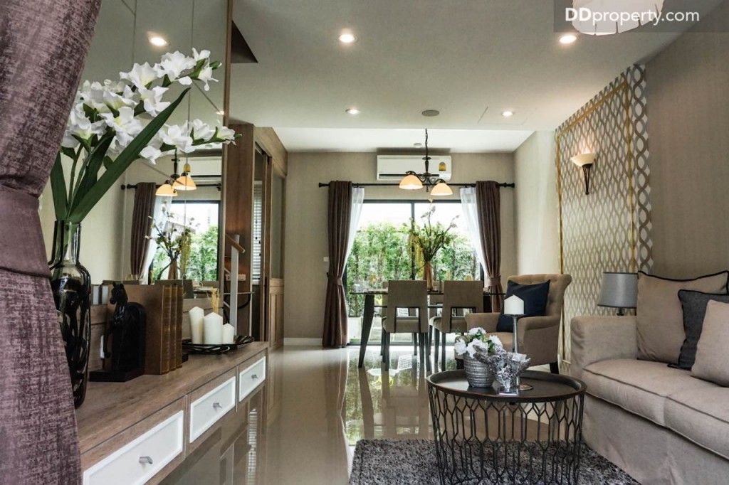 The connect Suvarnabhumi 3 1 carDSC01101-007