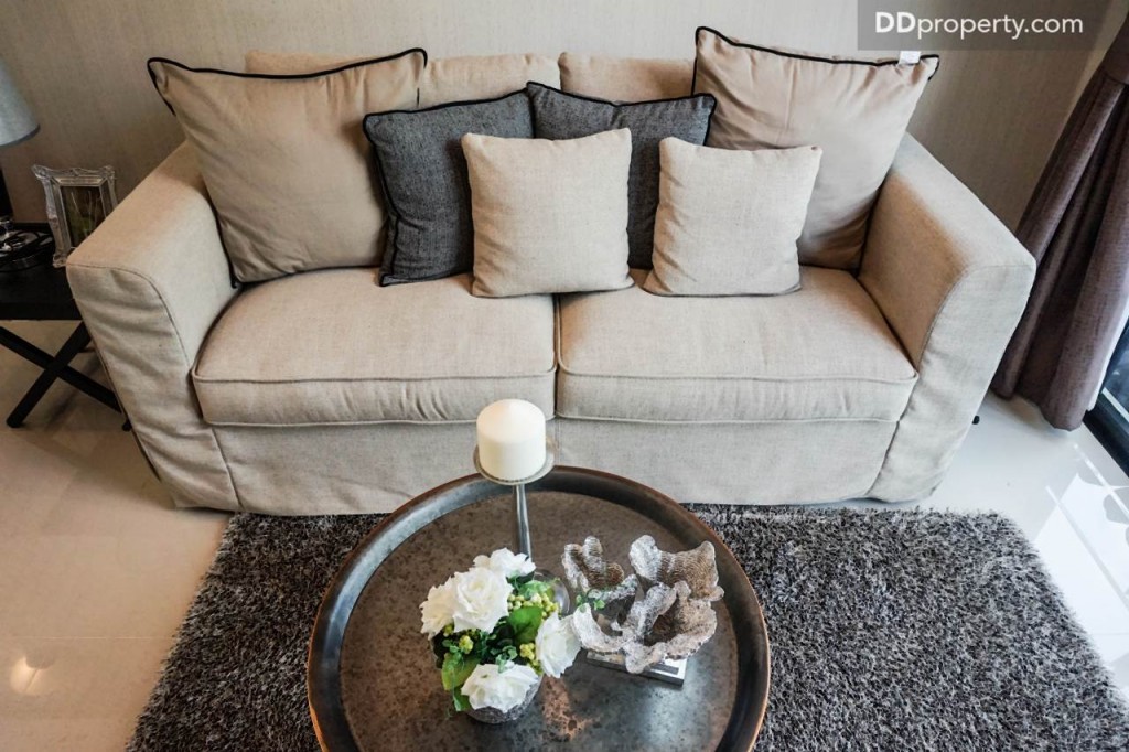 The connect Suvarnabhumi 3 1 carDSC01102-008