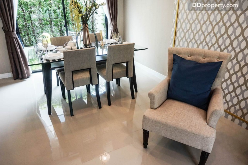 The connect Suvarnabhumi 3 1 carDSC01104-010