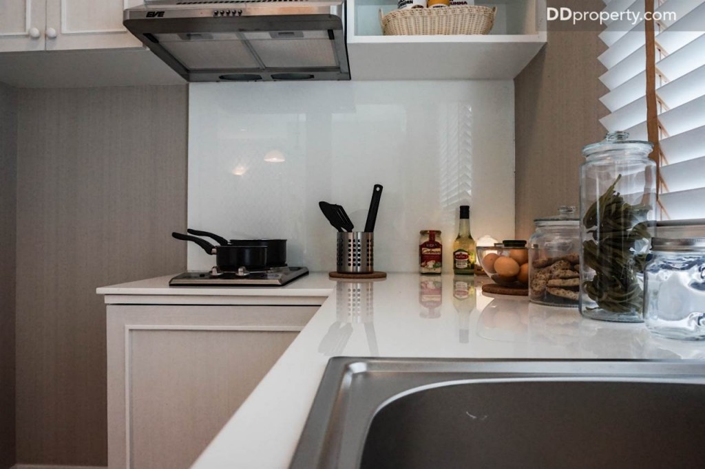 The connect Suvarnabhumi 3 1 carDSC01110-015