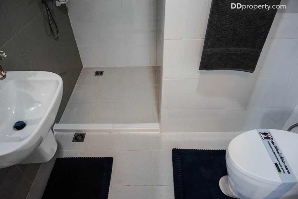 The connect Suvarnabhumi 3 2 carDSC01023-024