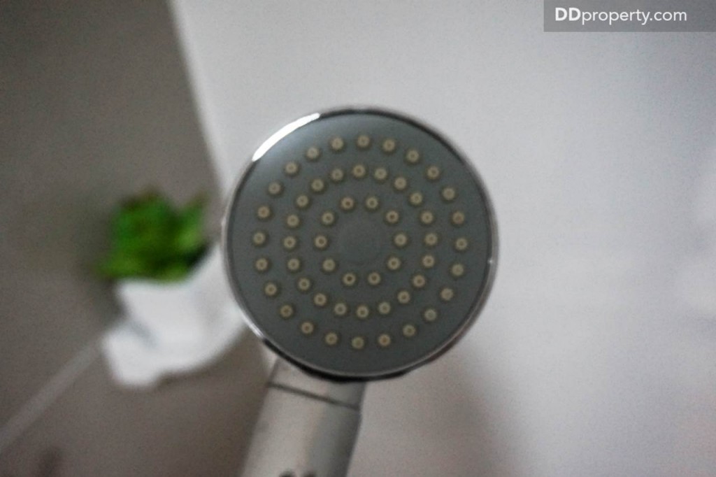 The connect Suvarnabhumi 3 2 carDSC01028-029