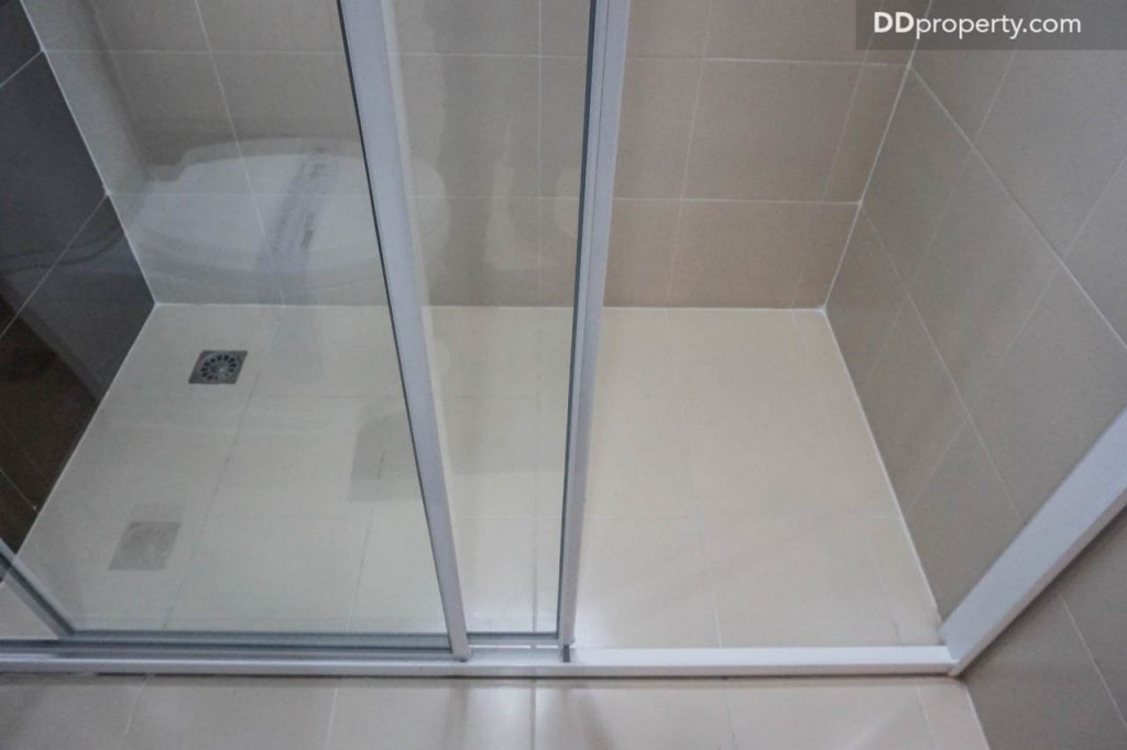 The connect Suvarnabhumi 3 2 carDSC01042-043