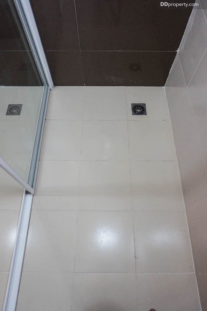 The connect Suvarnabhumi 3 2 carDSC01044-045