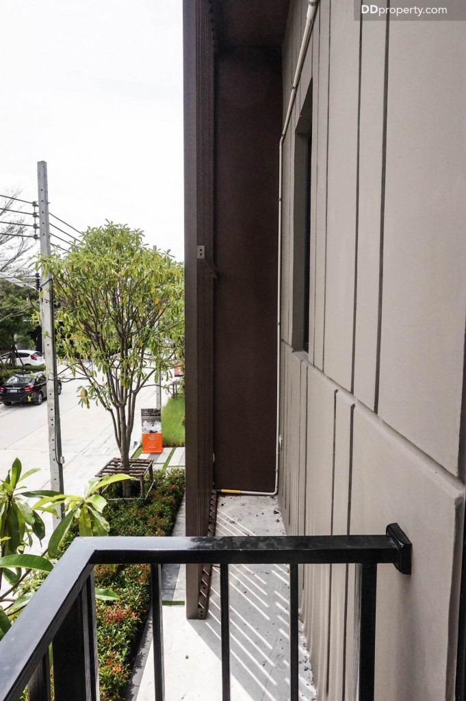 The connect Suvarnabhumi 3 2 carDSC01052-052