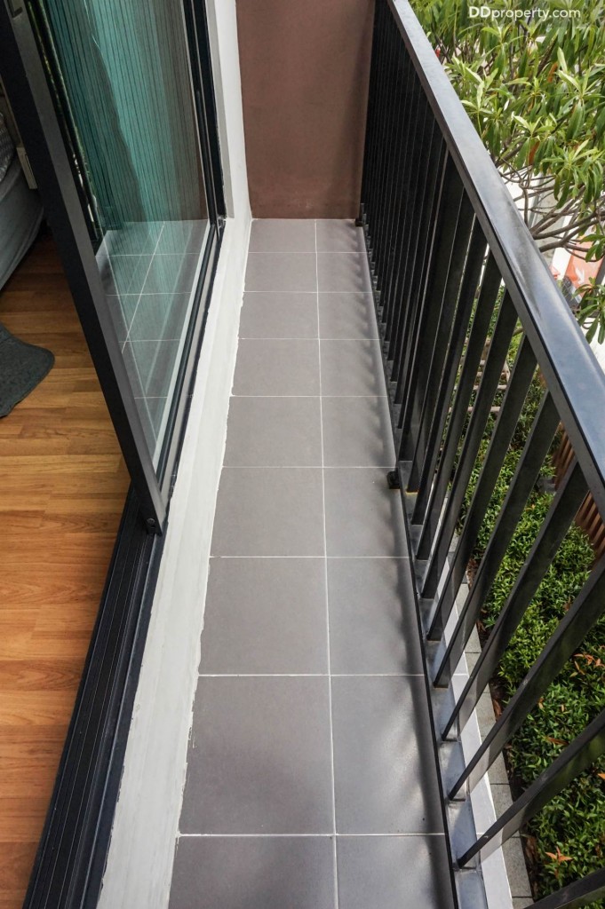 The connect Suvarnabhumi 3 2 carDSC01053-053