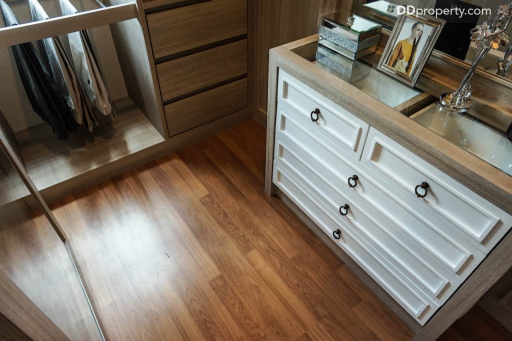 The connect Suvarnabhumi 3 2 carDSC01055-055