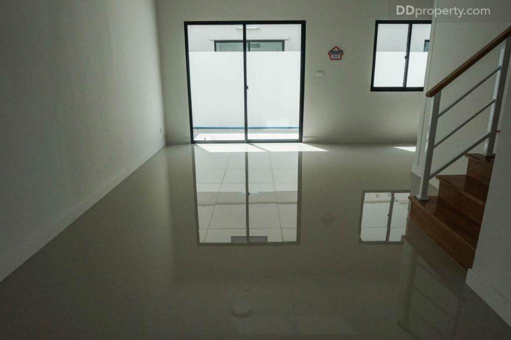 The connect Suvarnabhumi 3 true 1 carDSC01140-005