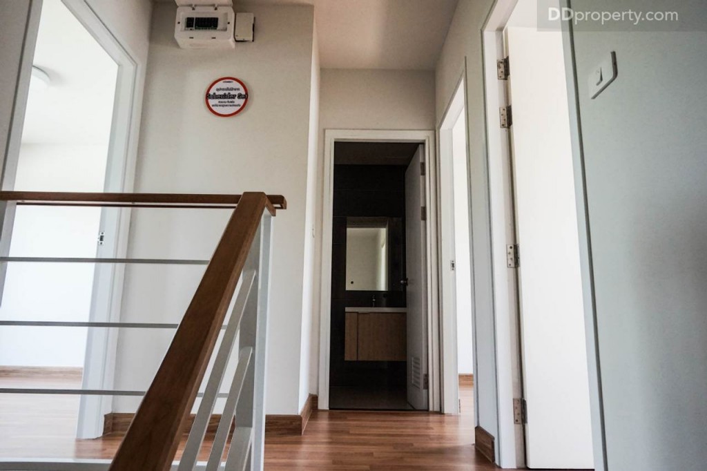 The connect Suvarnabhumi 3 true 1 carDSC01150-014