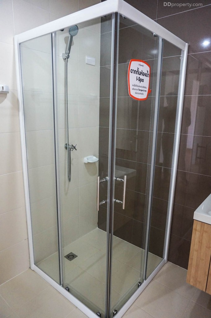 The connect Suvarnabhumi 3 true 1 carDSC01152-015