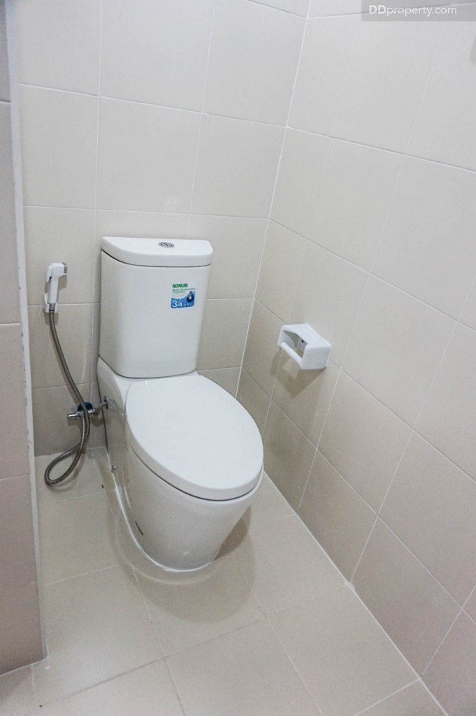 The connect Suvarnabhumi 3 true 1 carDSC01154-017