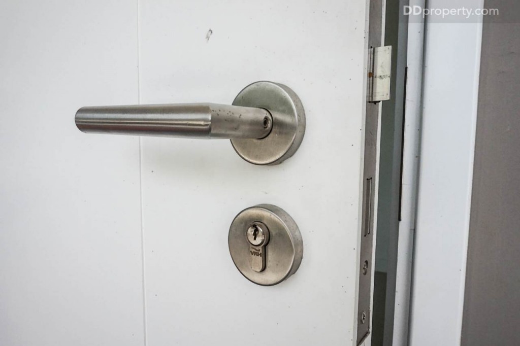 The connect Suvarnabhumi 3 true 2 carDSC01068-003