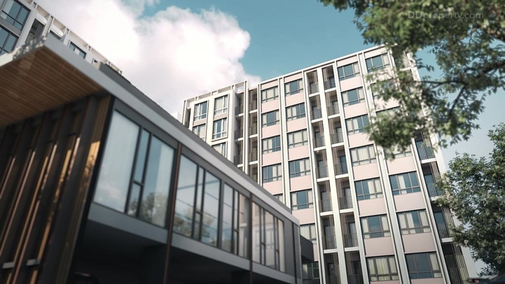 ตัวอาคารเป็นรูปตัว L มีการจัดวาง สิ่งอำนวยความสะดวกไว้ตรงกลาง 