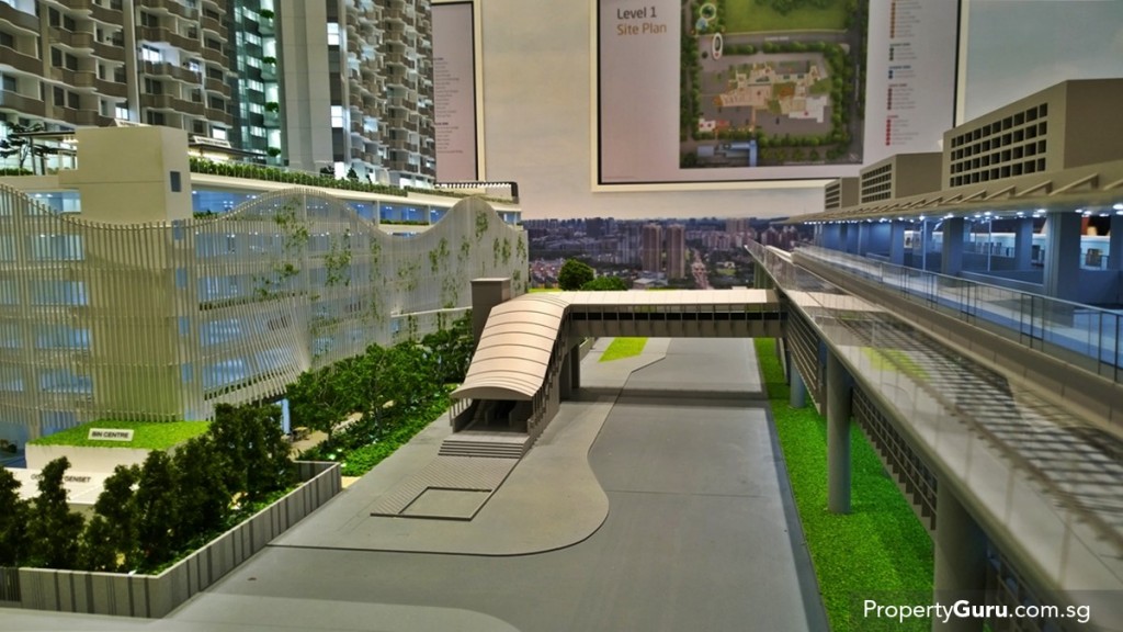 Queens Peak linkage with Commonwealth MRT station