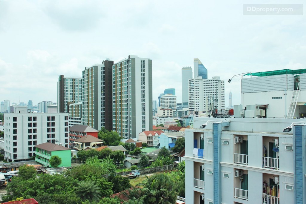 ทิศใต้: ส่วนใหญ่จะเป็นบ้านเดี่ยวซะส่วนใหญ่