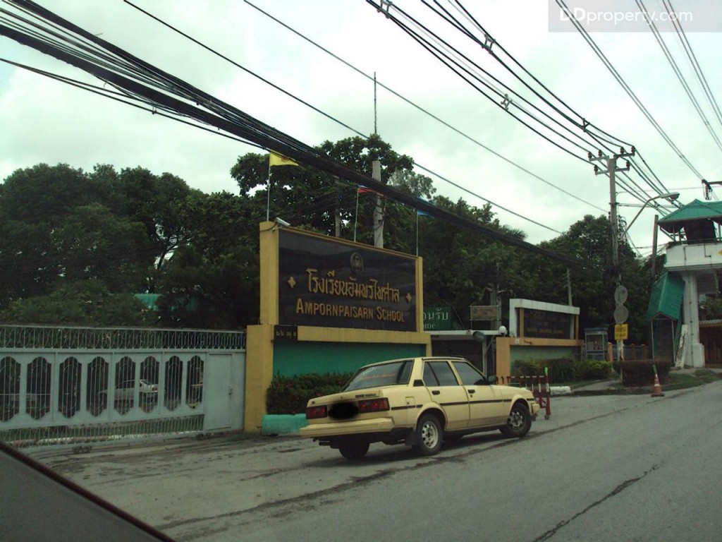 Siri Place TownhomeSiri  Place Tiwanon 11-008