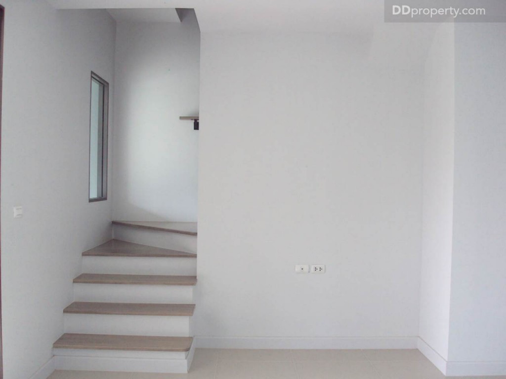 Siri Place TownhomeSiri Place Tiwanon 49-039