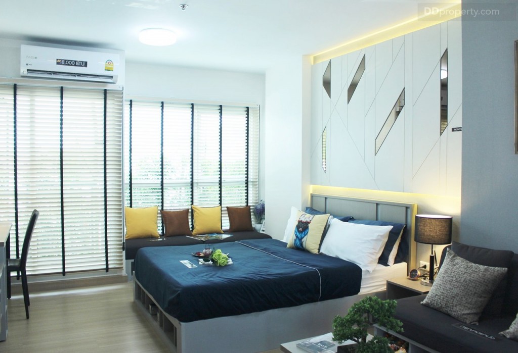 มุมมองภายในพื้นที่ห้องนอน และเนื่องจากห้องนี้สตูดิโอ ส่วนของห้องนั่งเล่นจะถูกรวมกับห้องนอนไปในตัวเลย