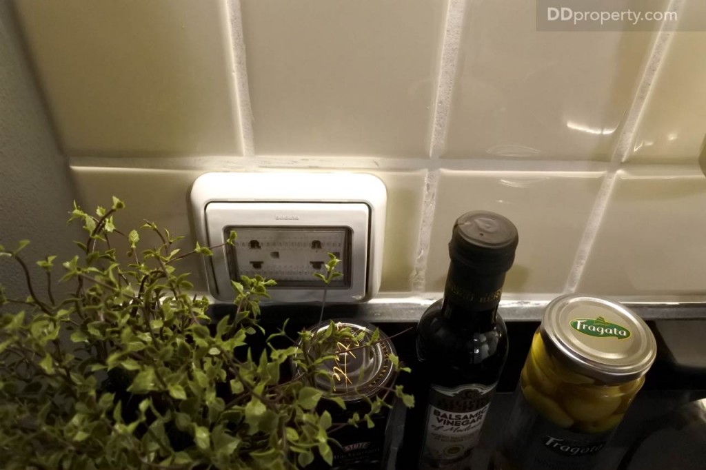 Unio SerithaiUnio Ramkhamhaeng Serithai_96-064