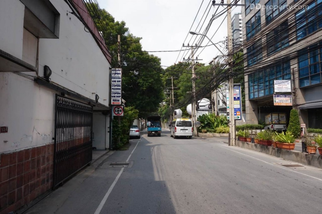 Above Sukhumvit 39 - Location4 DSC01286-005