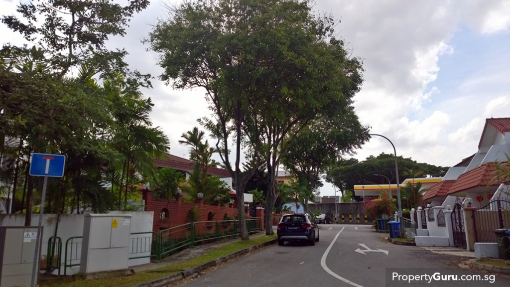 Hillside Drive and Shell Station
